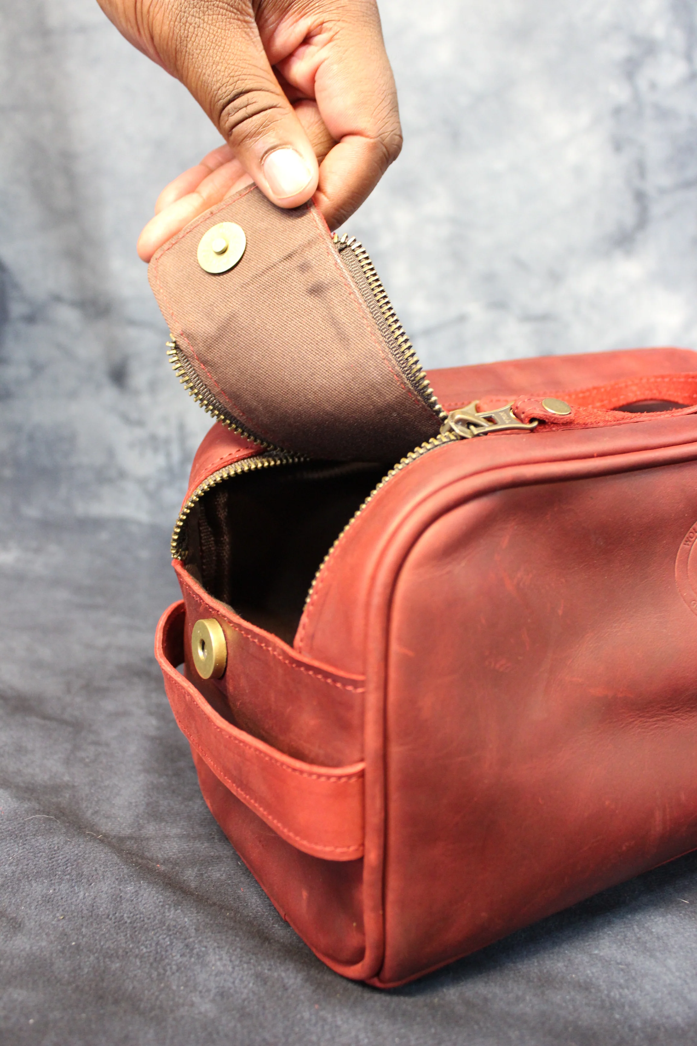 Leather Dopp Kit - Image 10