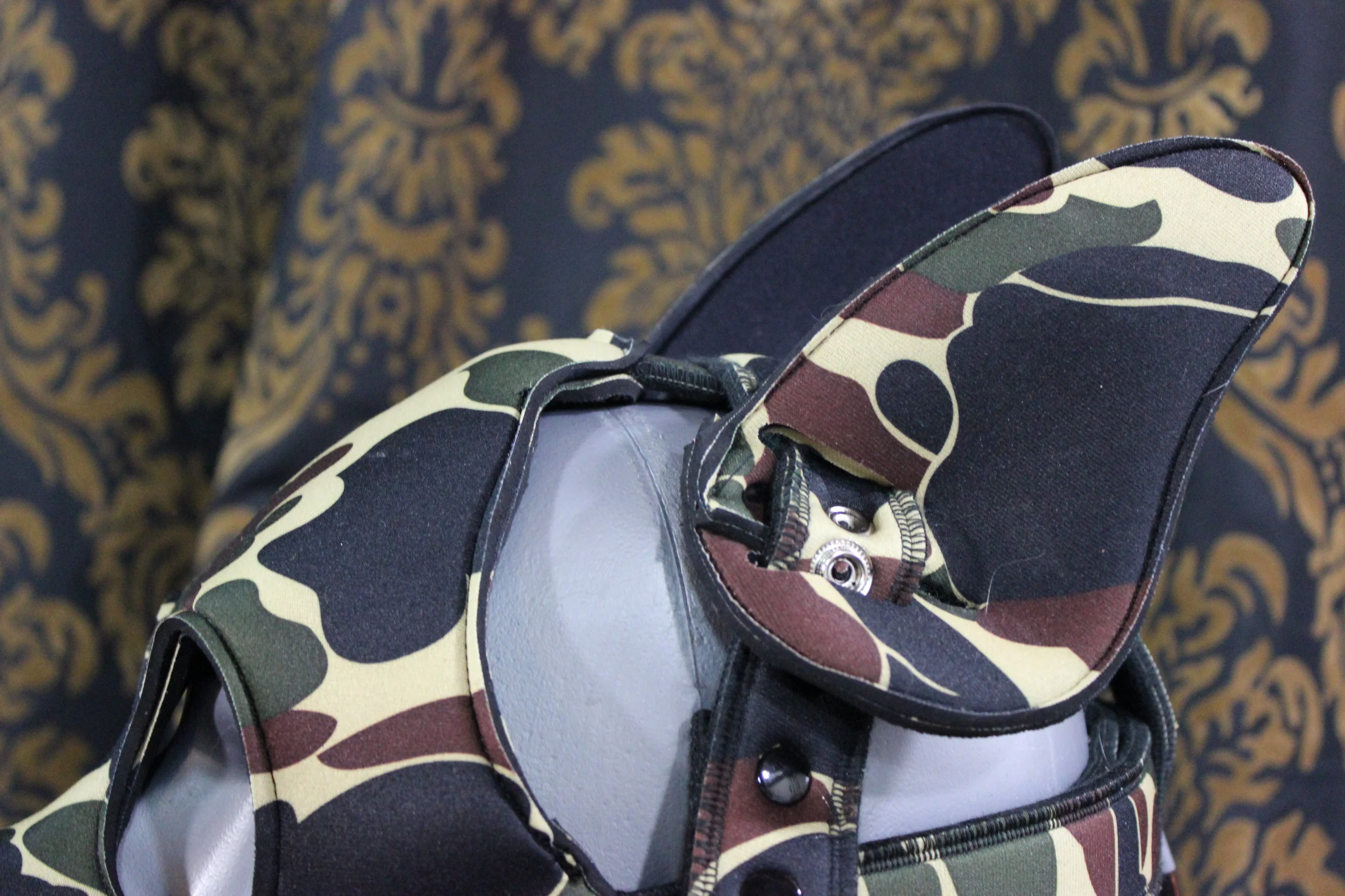 Pupskinz Two Toned Reversible Neoprene Husky Hood - Image 16