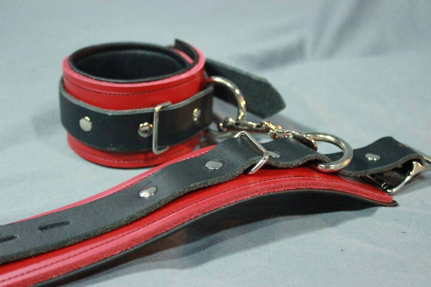 SAVE! One pair of wrist AND one pair of ankle restraints! - Image 4