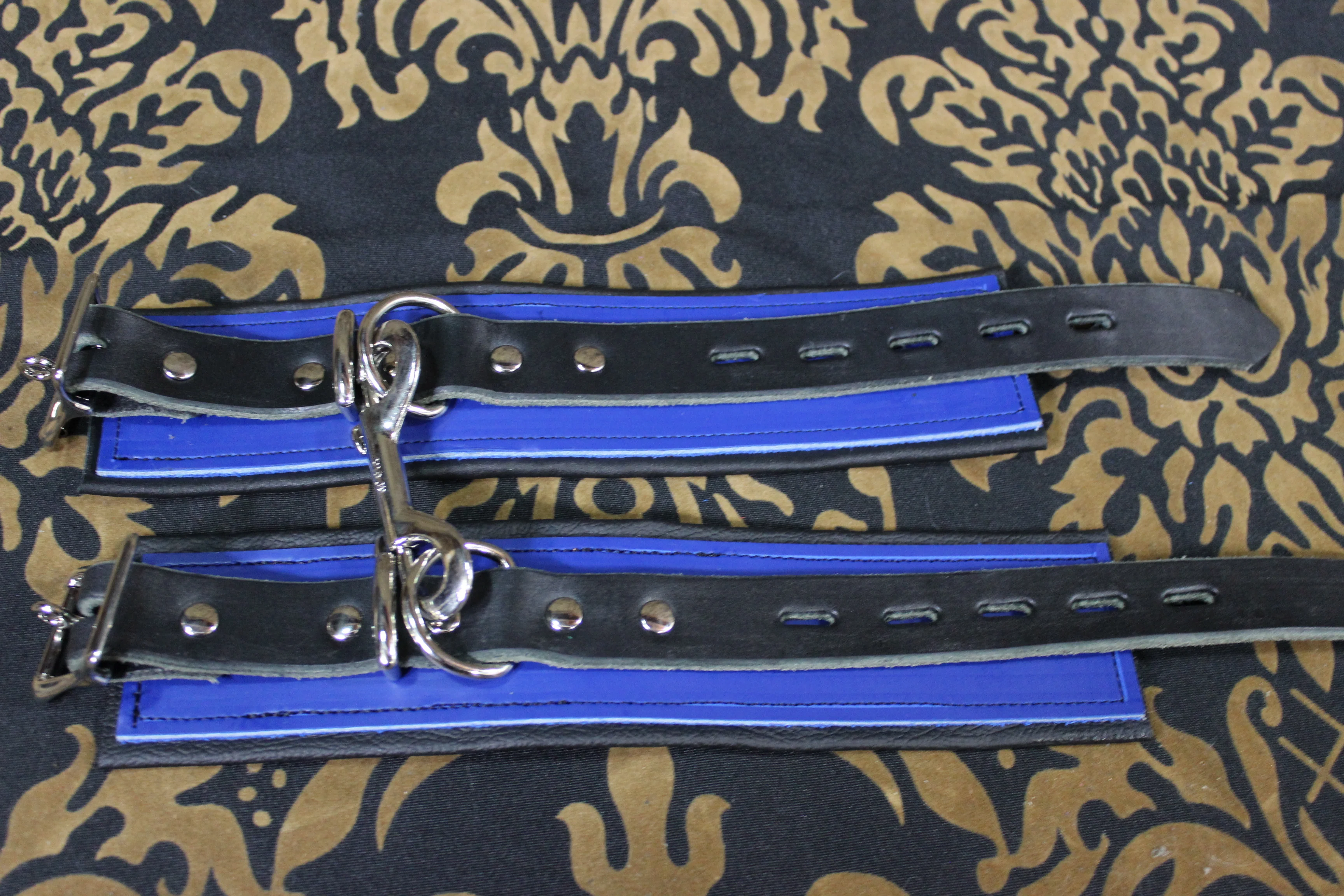 SAVE! One pair of wrist AND one pair of ankle restraints! - Image 7