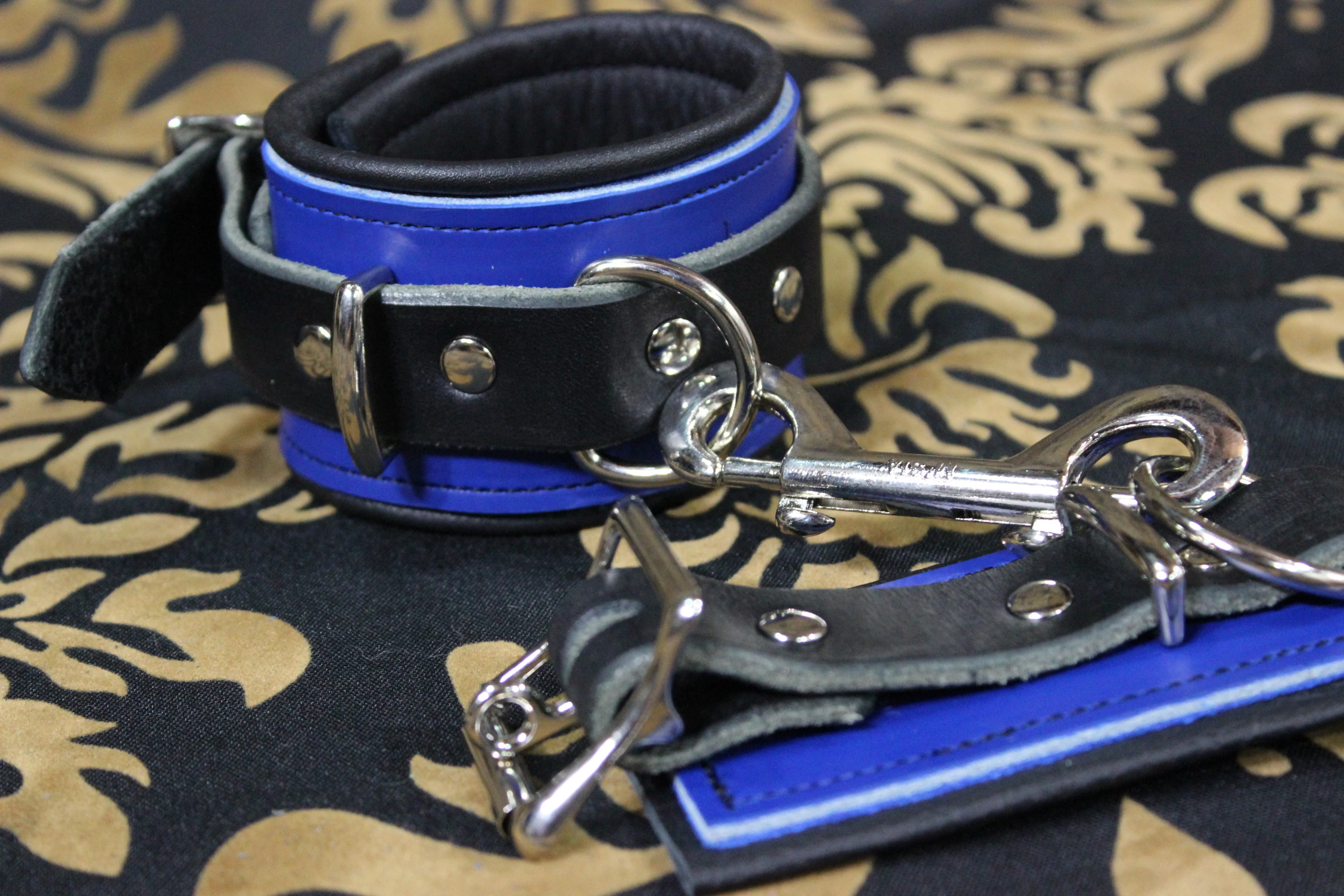 SAVE! One pair of wrist AND one pair of ankle restraints! - Image 8